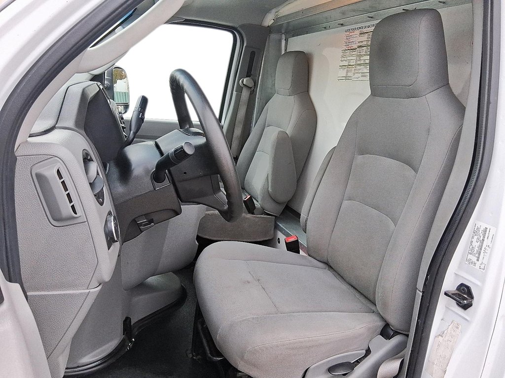 2022 Ford E-series Cutaway E-450 DRW Super Duty CA 176WB in Stratford, Ontario - 8 - w1024h768px