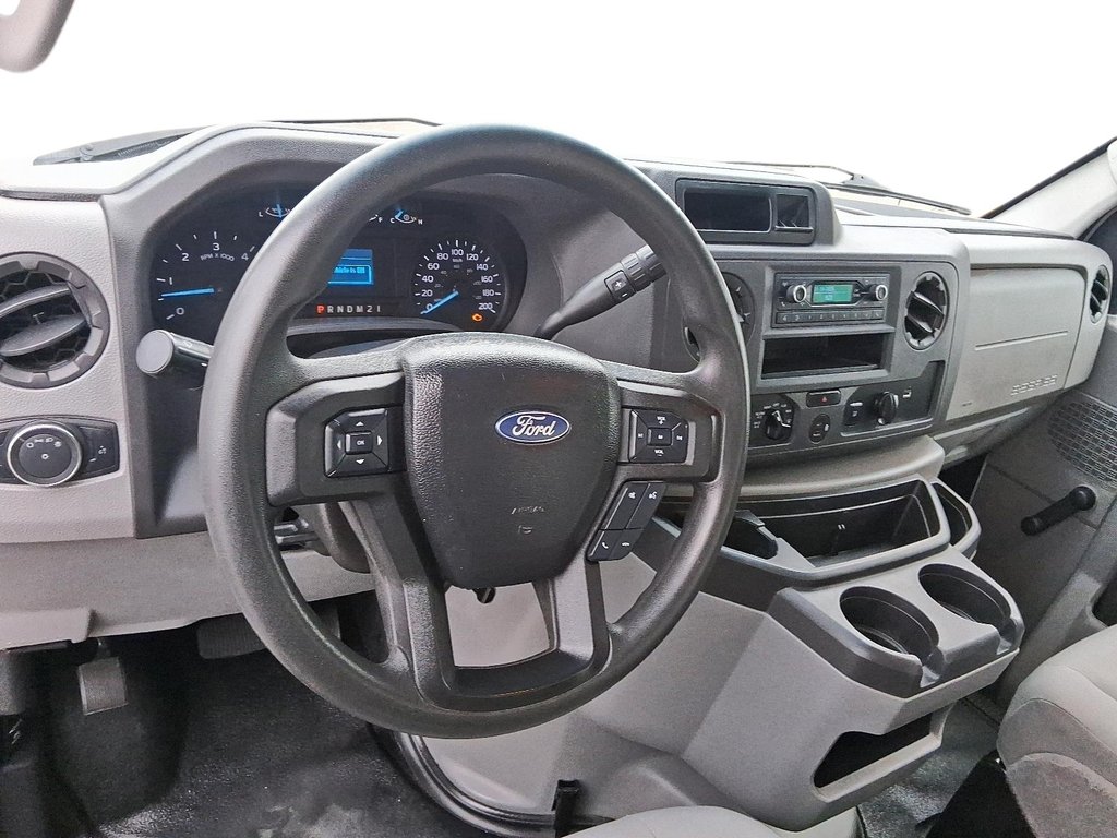 2022 Ford E-series Cutaway E-450 DRW Super Duty CA 176WB in Stratford, Ontario - 9 - w1024h768px