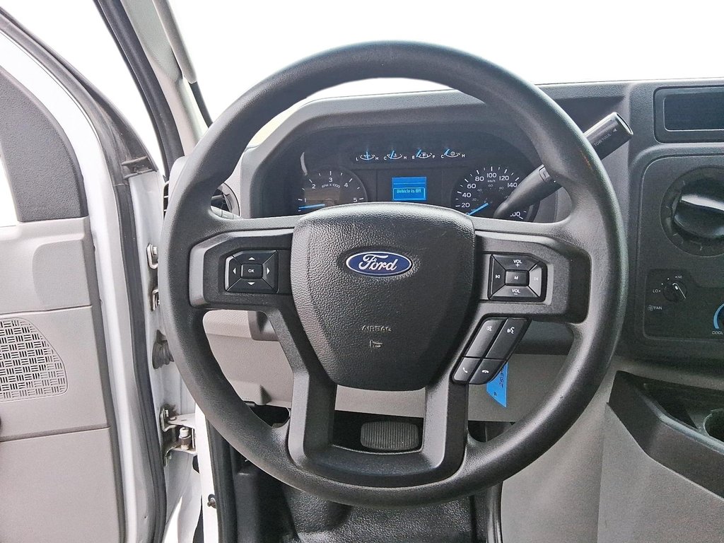 2022 Ford E-series Cutaway E-450 DRW Super Duty CA 176WB in Stratford, Ontario - 11 - w1024h768px