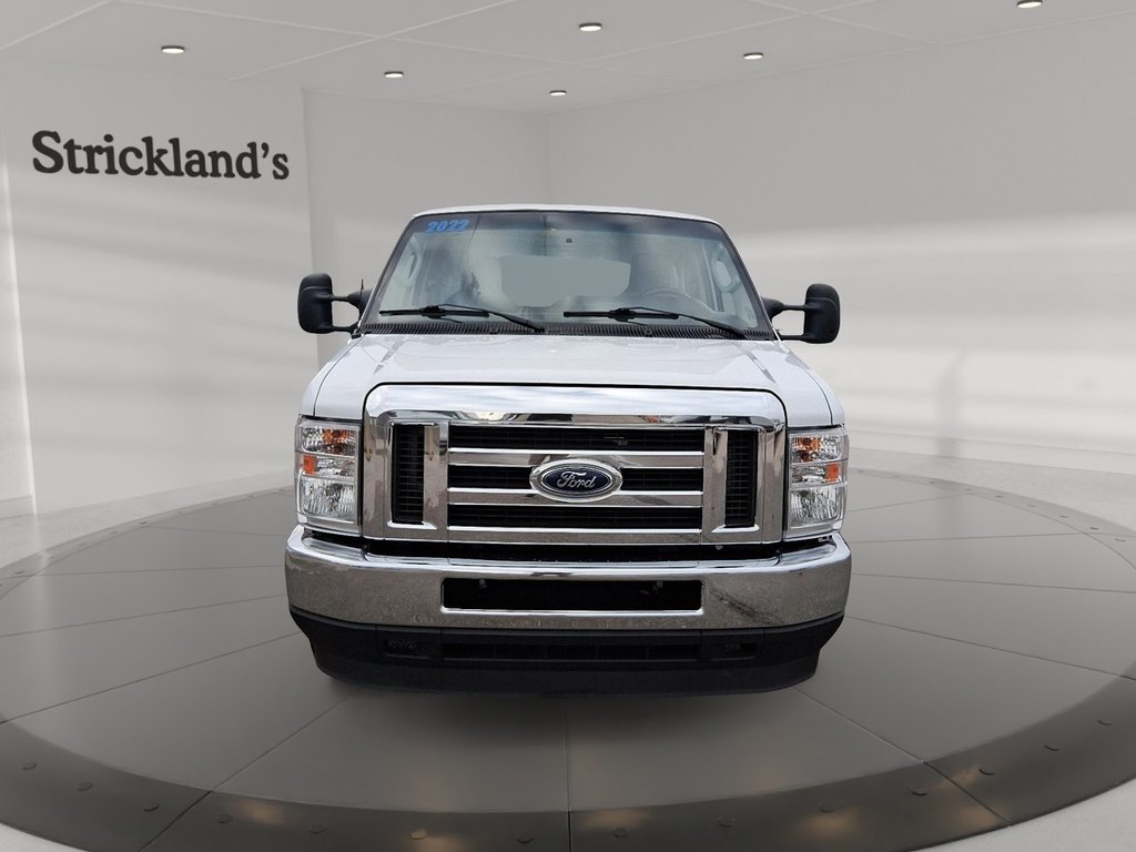 2022 Ford E-series Cutaway E-450 DRW Super Duty CA 176WB in Stratford, Ontario - 2 - w1024h768px