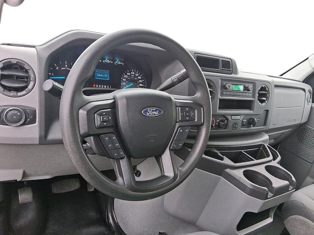 2023 Ford E-series Cutaway E-450 DRW Super Duty CA 176WB in Stratford, Ontario - 9 - w1024h768px
