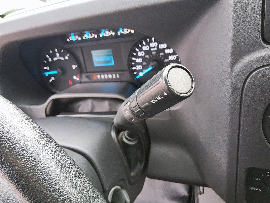 2023 Ford E-series Cutaway E-450 DRW Super Duty CA 176WB in Stratford, Ontario - 15 - w1024h768px