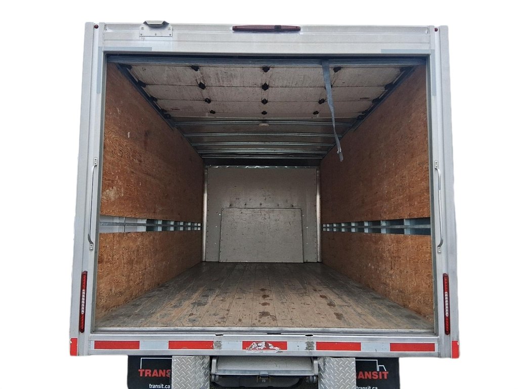 2023 Ford E-series Cutaway E-450 DRW Super Duty CA 176WB in Stratford, Ontario - 17 - w1024h768px