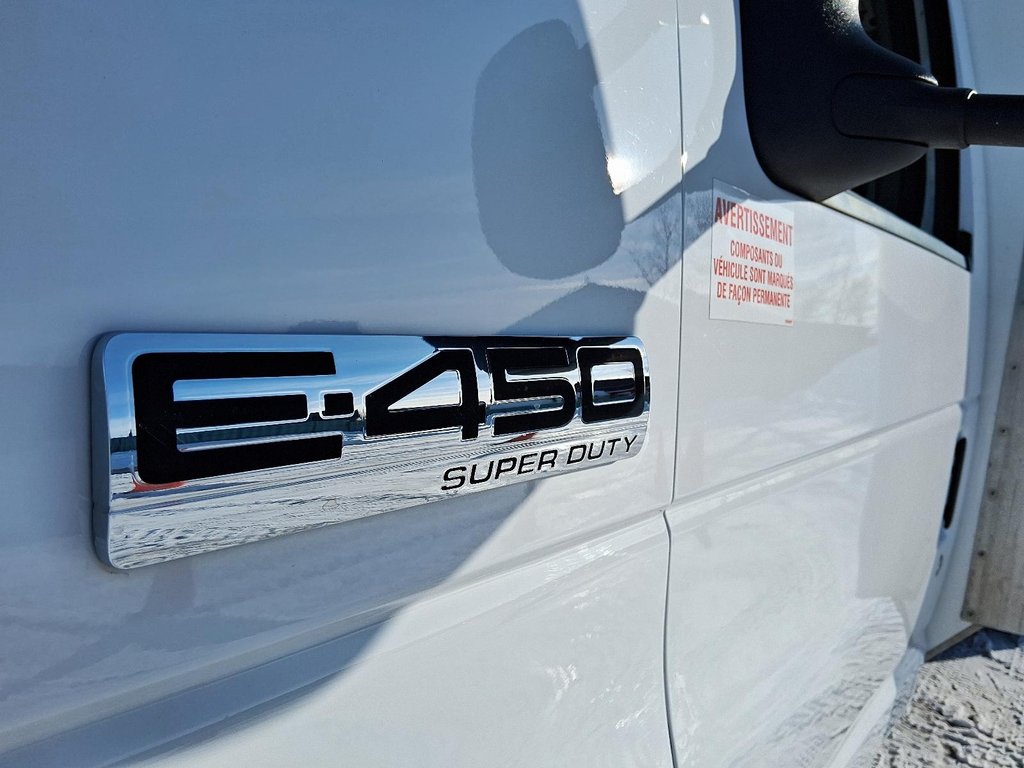 2023 Ford E-series Cutaway E-450 DRW Super Duty CA 176WB in Stratford, Ontario - 8 - w1024h768px