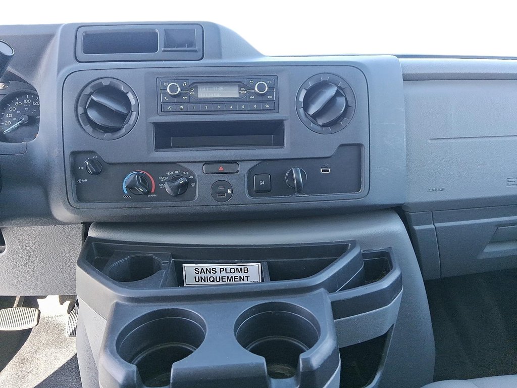 2023 Ford E-series Cutaway E-450 DRW Super Duty CA 176WB in Stratford, Ontario - 15 - w1024h768px