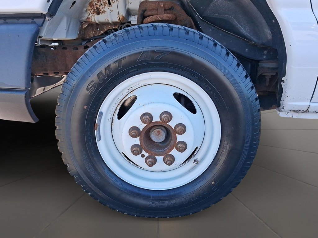 2018 Ford Econoline Van Cutaway E-450 DRW in Stratford, Ontario - 7 - w1024h768px