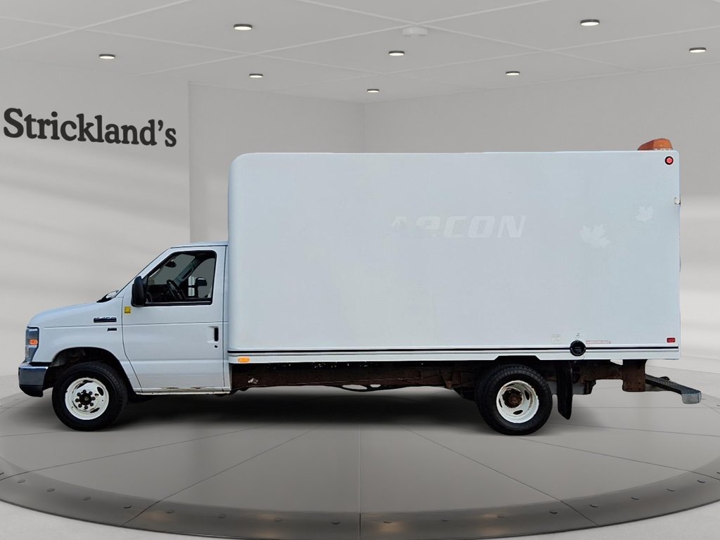 2018 Ford Econoline Van Cutaway E-450 DRW in Stratford, Ontario - 5 - w1024h768px