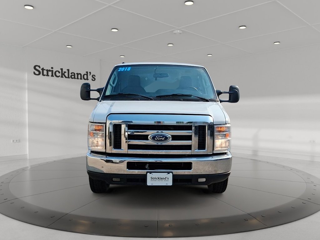 2018 Ford Econoline Van Cutaway E-450 DRW in Stratford, Ontario - 2 - w1024h768px