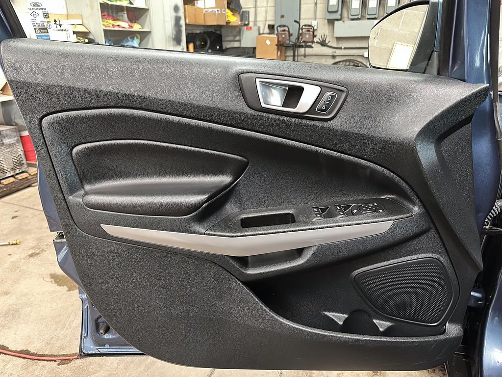 2022 Ford EcoSport Titanium 4WD in Stratford, Ontario - 10 - w1024h768px