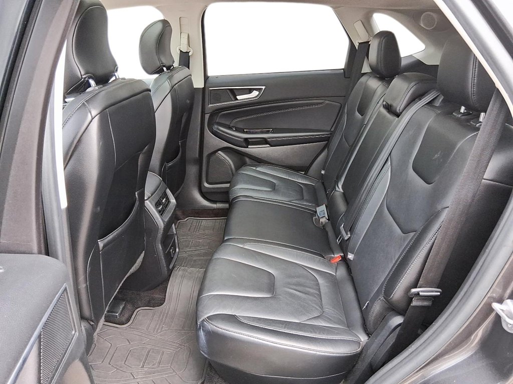 2016 Ford Edge Titanium - FWD in Stratford, Ontario - 9 - w1024h768px