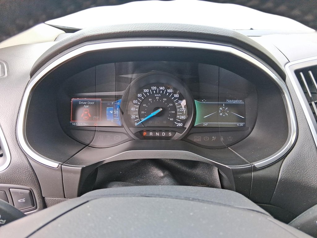 2016 Ford Edge Titanium - FWD in Stratford, Ontario - 14 - w1024h768px