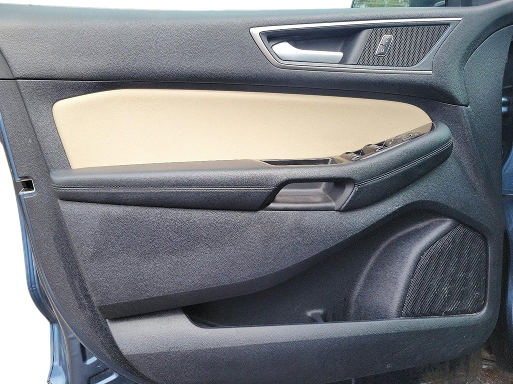 2019 Ford Edge SEL - AWD in Stratford, Ontario - 10 - w1024h768px
