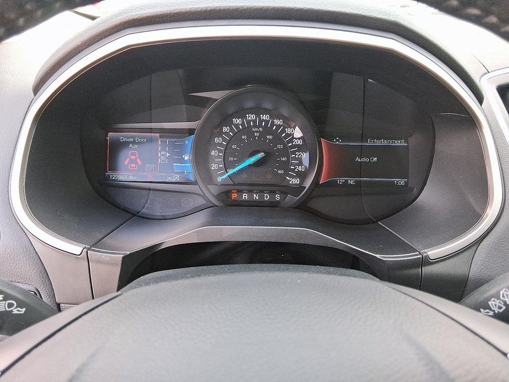 2020 Ford Edge SEL - FWD in Stratford, Ontario - 14 - w1024h768px