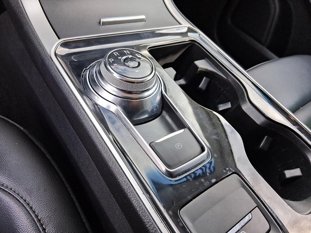 2020 Ford Edge SEL - FWD in Stratford, Ontario - 16 - w1024h768px