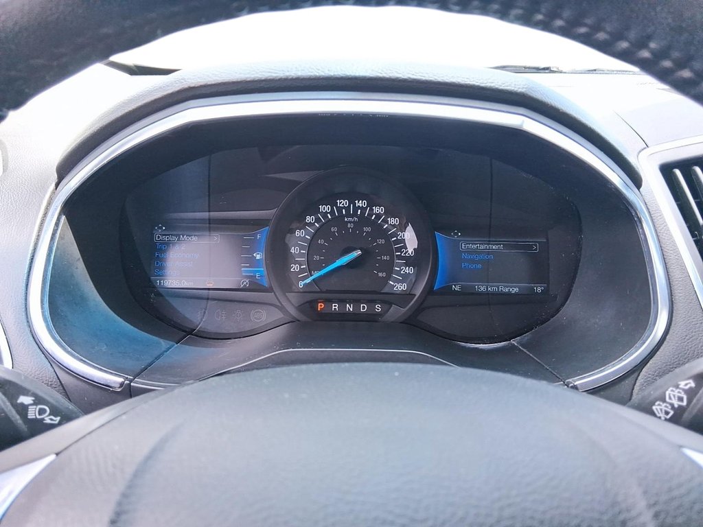 2021 Ford Edge Titanium AWD in Stratford, Ontario - 14 - w1024h768px