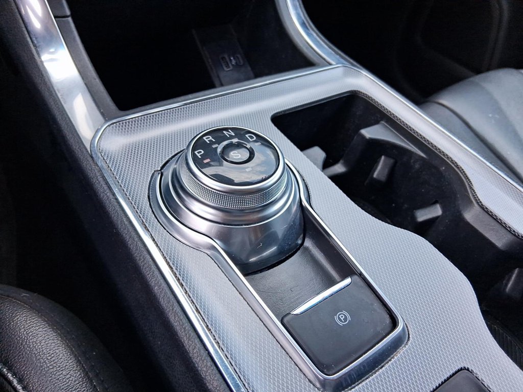 2021 Ford Edge Titanium AWD in Stratford, Ontario - 17 - w1024h768px