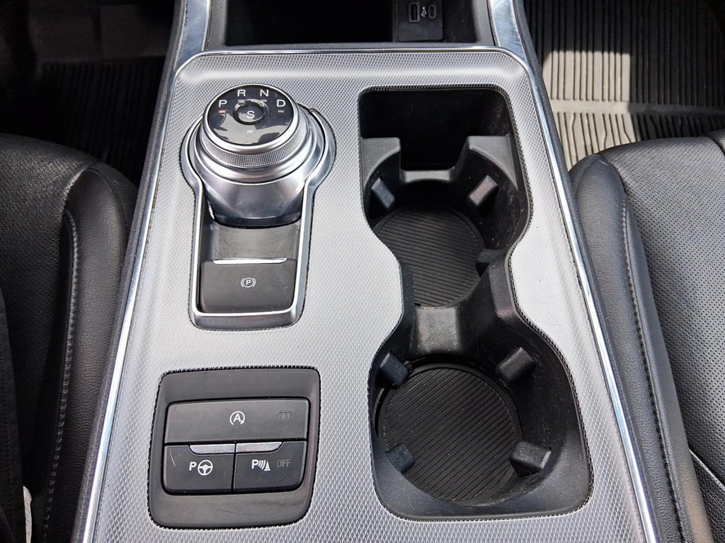 2021 Ford Edge Titanium AWD in Stratford, Ontario - 18 - w1024h768px