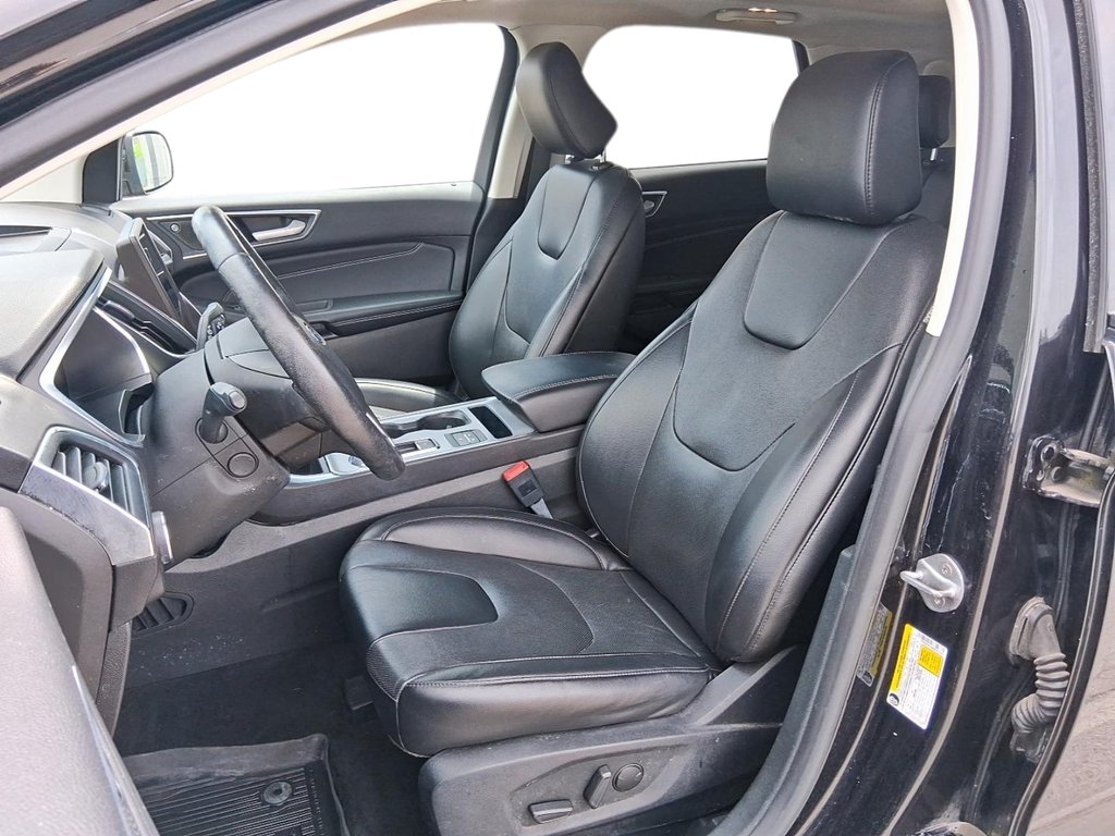 2021 Ford Edge Titanium AWD in Stratford, Ontario - 8 - w1024h768px