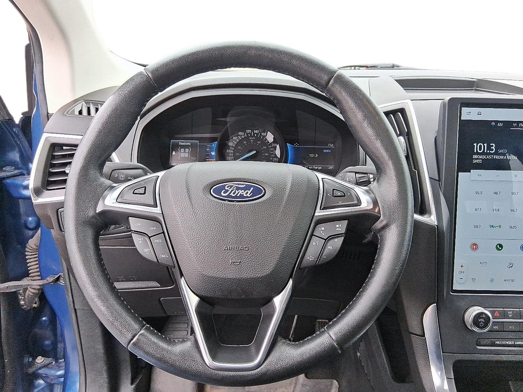 2022 Ford Edge Titanium AWD in Stratford, Ontario - 11 - w1024h768px