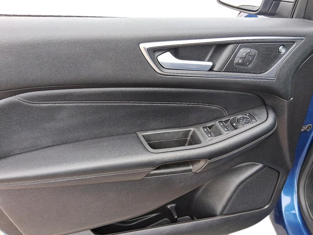 2022 Ford Edge Titanium AWD in Stratford, Ontario - 10 - w1024h768px