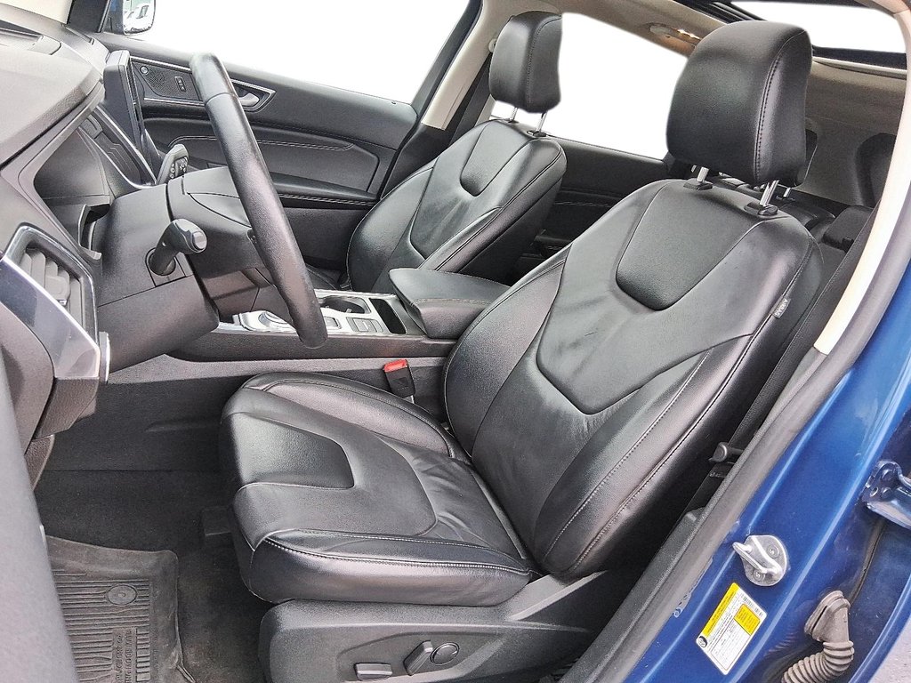 2022 Ford Edge Titanium AWD in Stratford, Ontario - 8 - w1024h768px