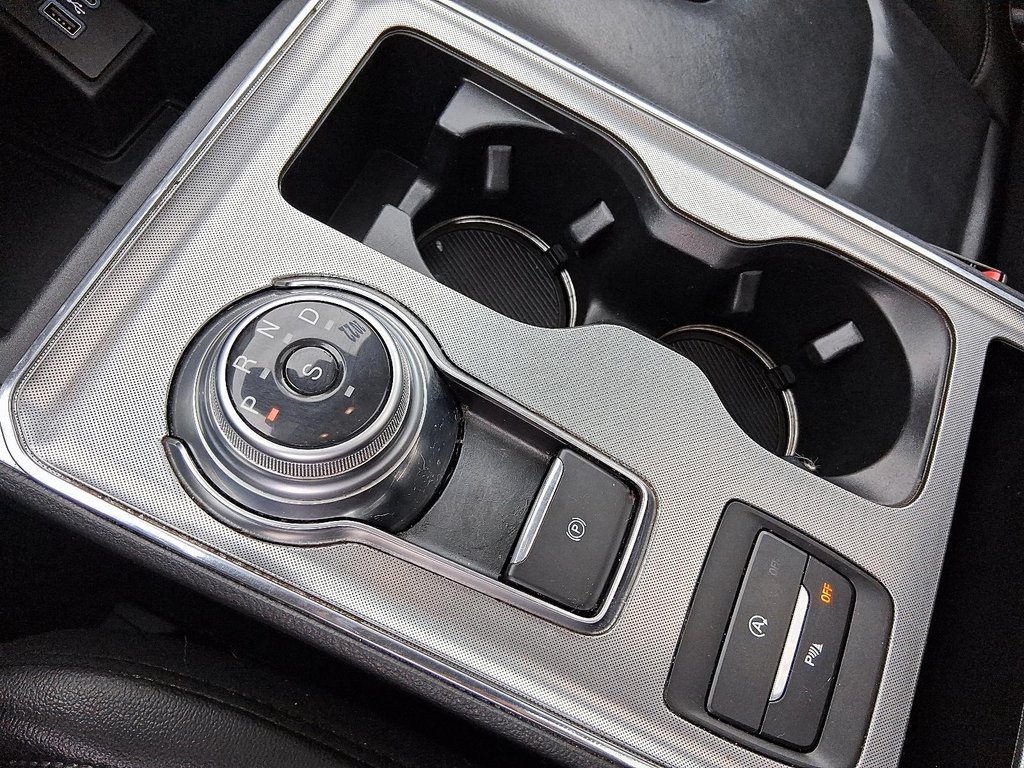 2022 Ford Edge Titanium AWD in Stratford, Ontario - 14 - w1024h768px