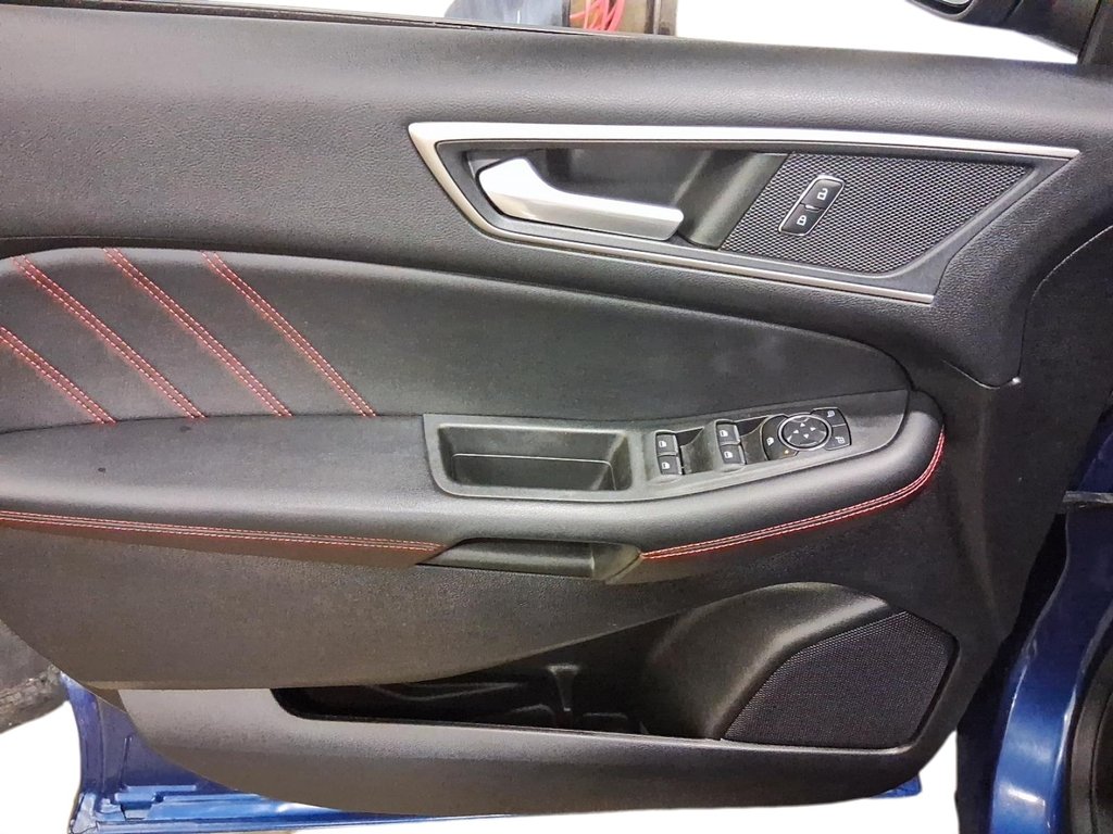 2022 Ford Edge ST Line AWD in Stratford, Ontario - 11 - w1024h768px