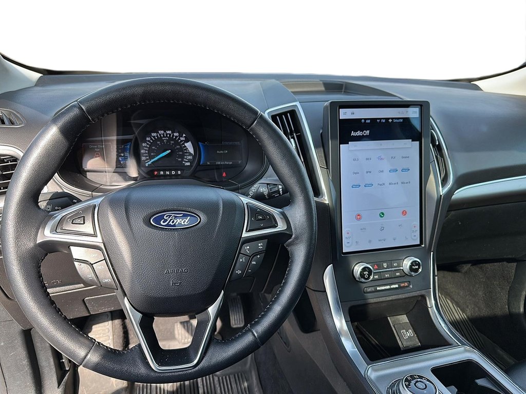 2023 Ford Edge Titanium AWD in Stratford, Ontario - 13 - w1024h768px