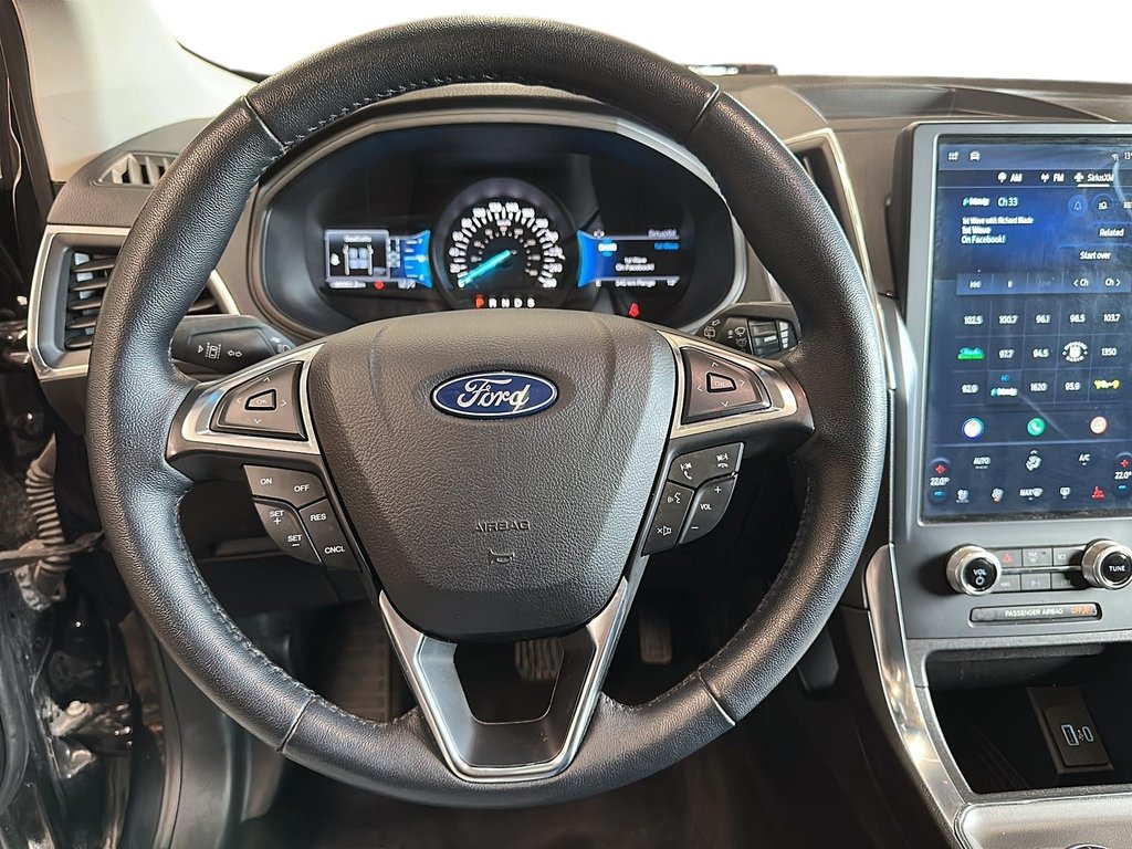 2023 Ford Edge Titanium AWD in Stratford, Ontario - 11 - w1024h768px