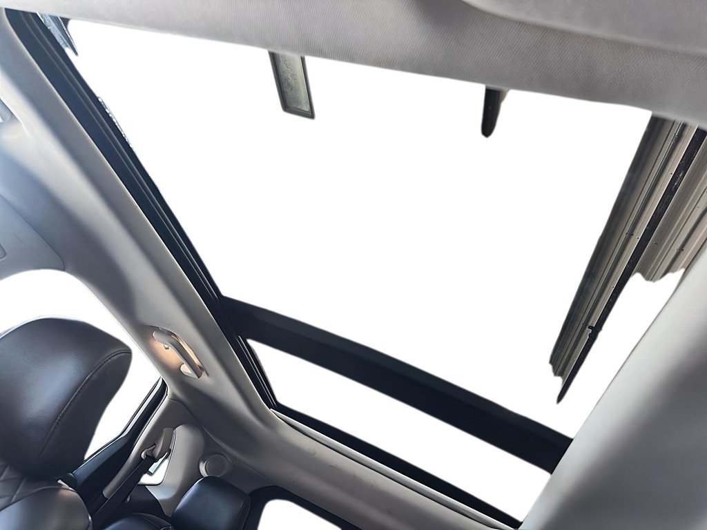 2023 Ford Edge Titanium AWD in Stratford, Ontario - 17 - w1024h768px