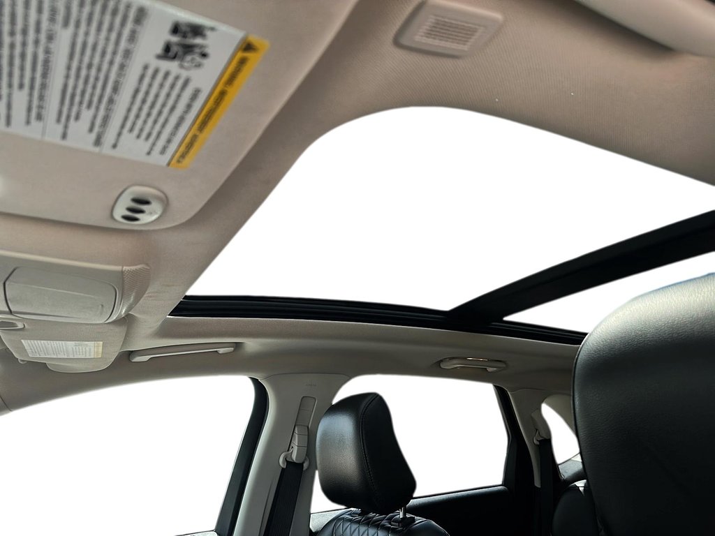 2023 Ford Edge Titanium AWD in Stratford, Ontario - 16 - w1024h768px