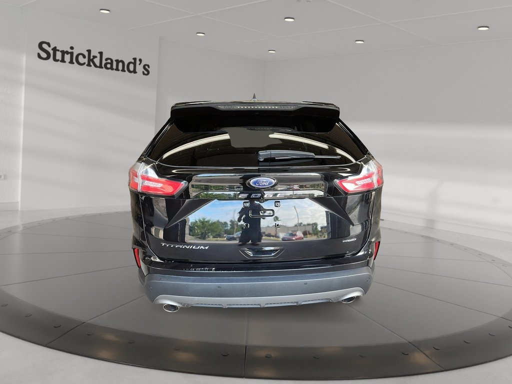 2023 Ford Edge Titanium AWD in Stratford, Ontario - 3 - w1024h768px