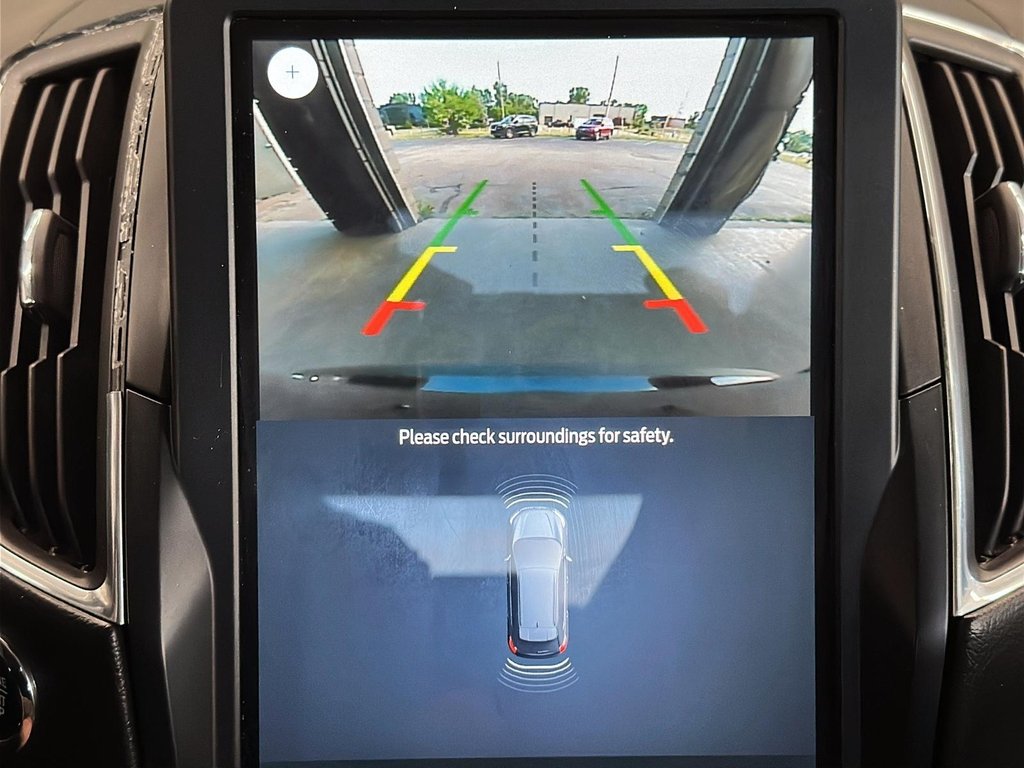 2023 Ford Edge Titanium AWD in Stratford, Ontario - 17 - w1024h768px