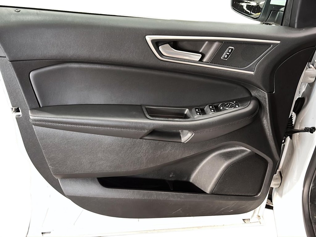 2023 Ford Edge SEL AWD in Stratford, Ontario - 10 - w1024h768px