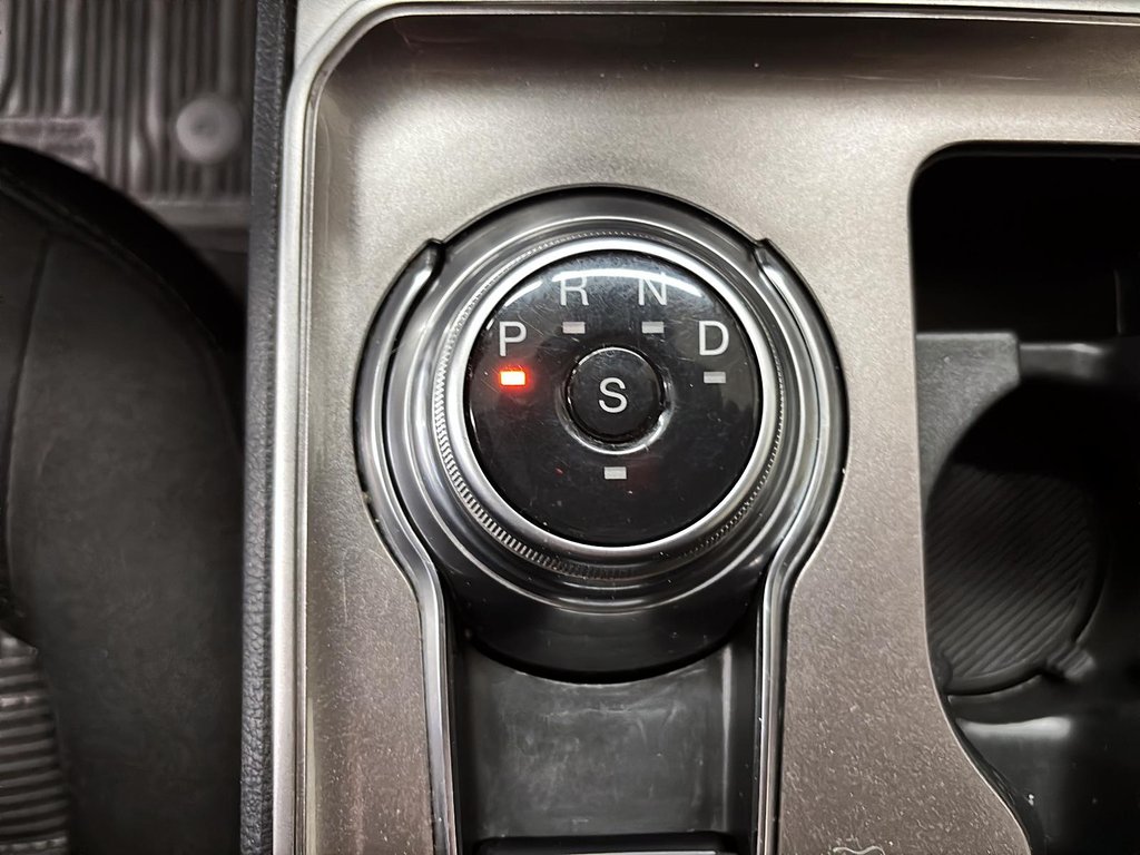 2023 Ford Edge SEL AWD in Stratford, Ontario - 14 - w1024h768px