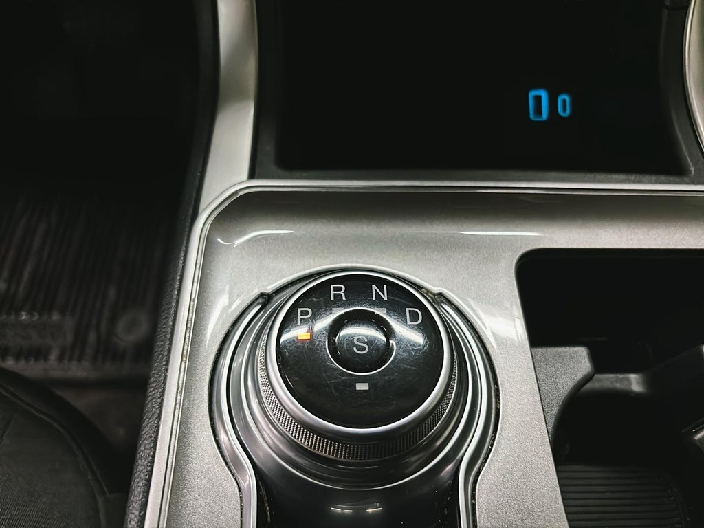 2023 Ford Edge SEL AWD in Stratford, Ontario - 14 - w1024h768px