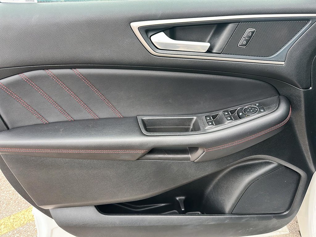 2024 Ford Edge ST Line AWD in Stratford, Ontario - 10 - w1024h768px