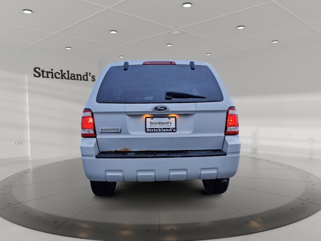 2009 Ford Escape XLT 4Dr 2WD 4CYL in Stratford, Ontario - 3 - w1024h768px