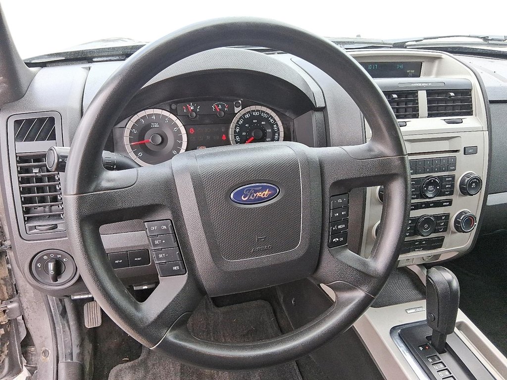 2011 Ford Escape XLT 4Dr FWD 5sp in Stratford, Ontario - 11 - w1024h768px