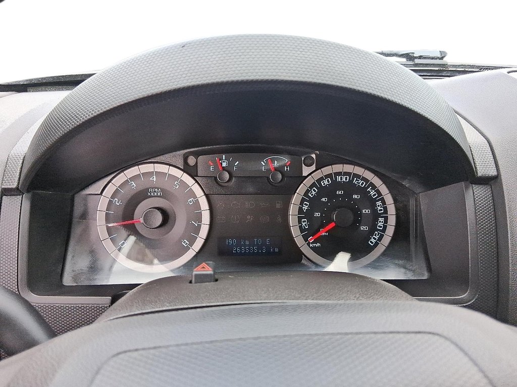 2011 Ford Escape XLT 4Dr FWD 5sp in Stratford, Ontario - 13 - w1024h768px