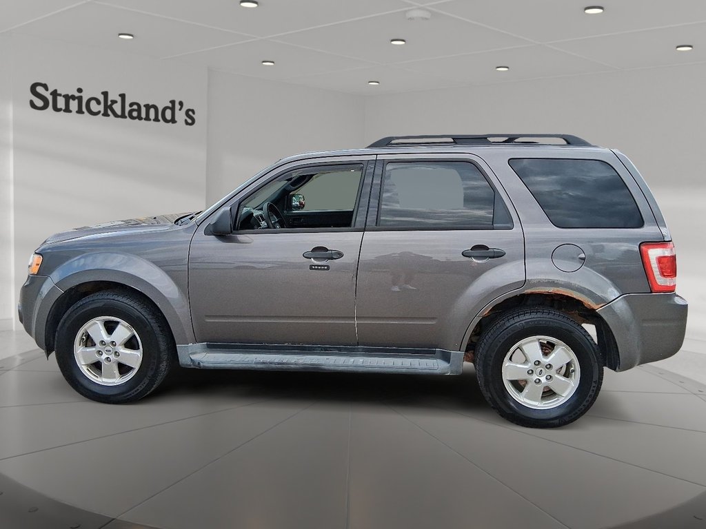 2011 Ford Escape XLT 4Dr FWD 5sp in Stratford, Ontario - 5 - w1024h768px