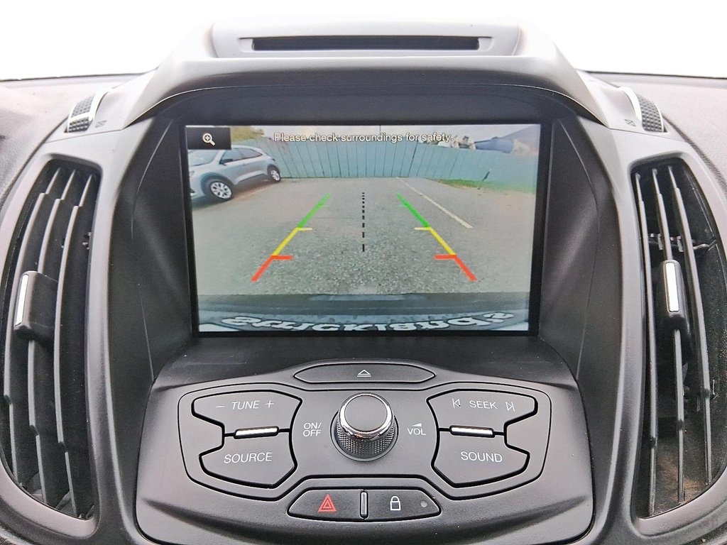 2015 Ford Escape SE - FWD in Stratford, Ontario - 17 - w1024h768px