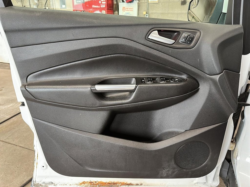 2016 Ford Escape Titanium - 4WD in Stratford, Ontario - 10 - w1024h768px