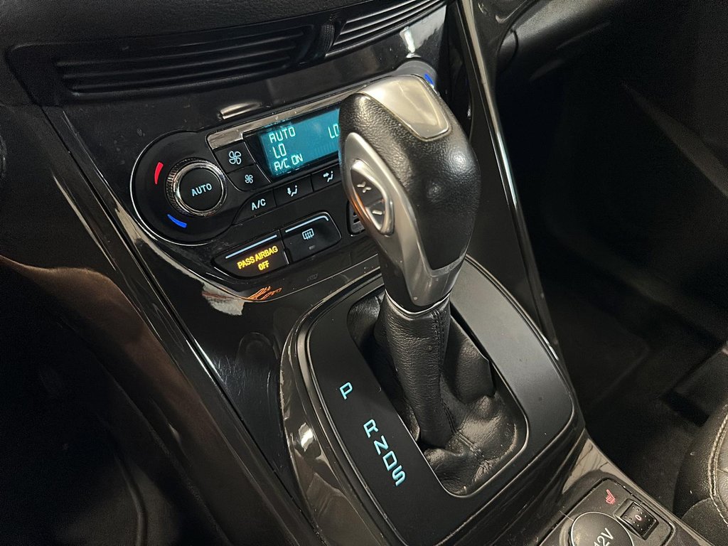 2016 Ford Escape Titanium - 4WD in Stratford, Ontario - 14 - w1024h768px