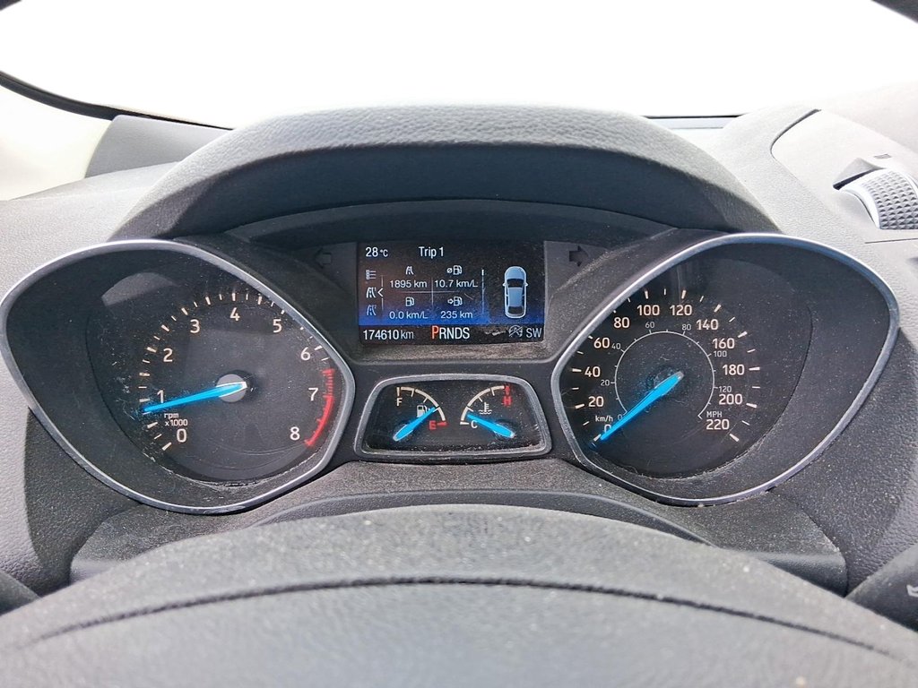 2017 Ford Escape SE - FWD in Stratford, Ontario - 14 - w1024h768px