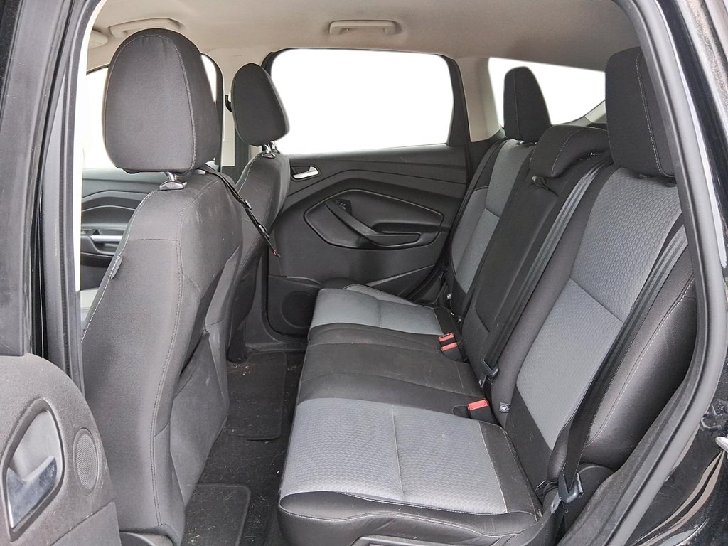 2017 Ford Escape SE - FWD in Stratford, Ontario - 9 - w1024h768px
