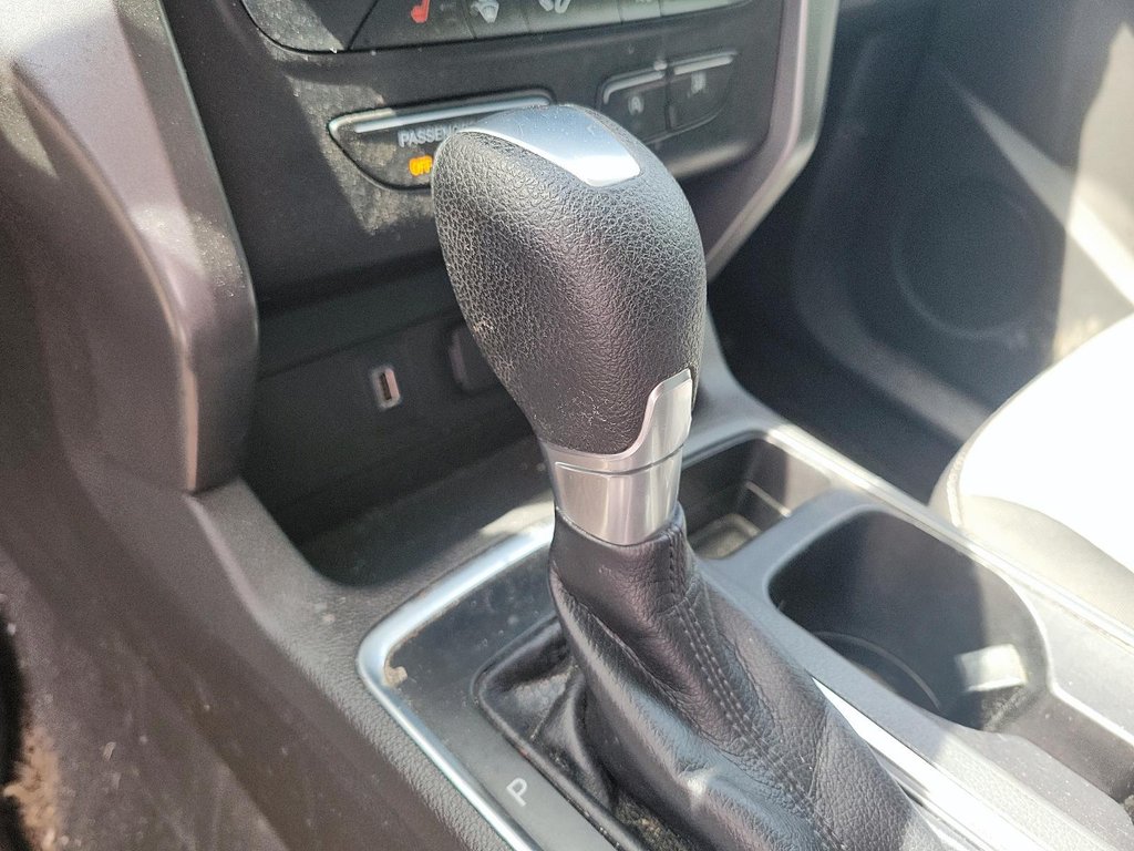 2017 Ford Escape SE - FWD in Stratford, Ontario - 14 - w1024h768px