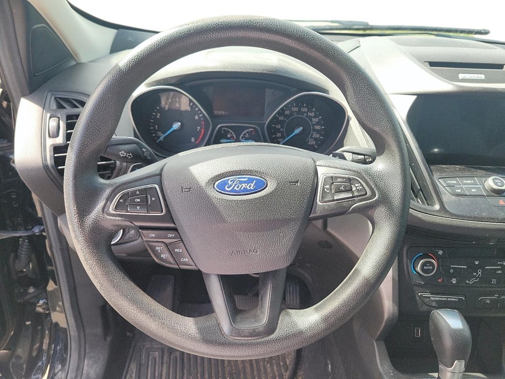 2017 Ford Escape SE - FWD in Stratford, Ontario - 11 - w1024h768px