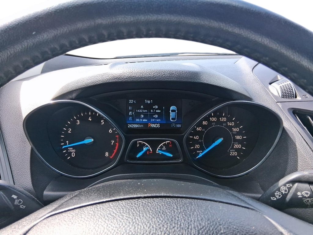 2019 Ford Escape SEL - 4WD in Stratford, Ontario - 15 - w1024h768px