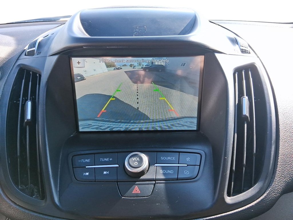 2019 Ford Escape SE - FWD in Stratford, Ontario - 17 - w1024h768px